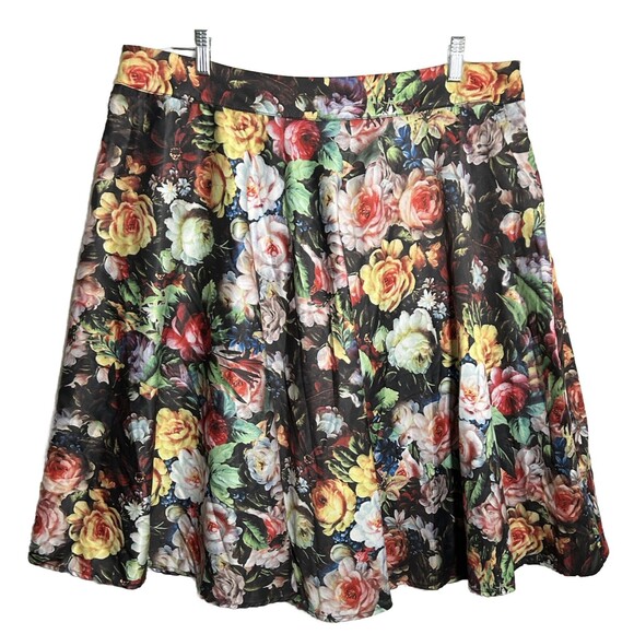 Chi Chi London  Skater style  Black & rose floral Full midi skirt, size 22 - Picture 1 of 11